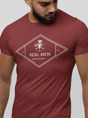 Real men smoke brisket. T-Shirt