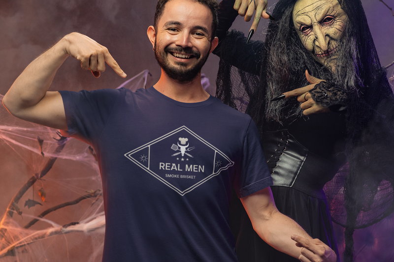 Real men smoke brisket. T-Shirt