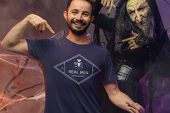 Real men smoke brisket. T-Shirt